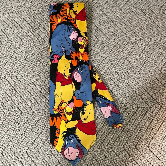POOH DISNEY TIE - Picture 1 of 6
